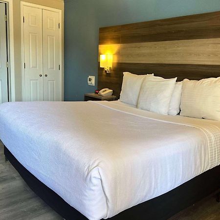Days Inn By Wyndham San Diego Vista Dış mekan fotoğraf