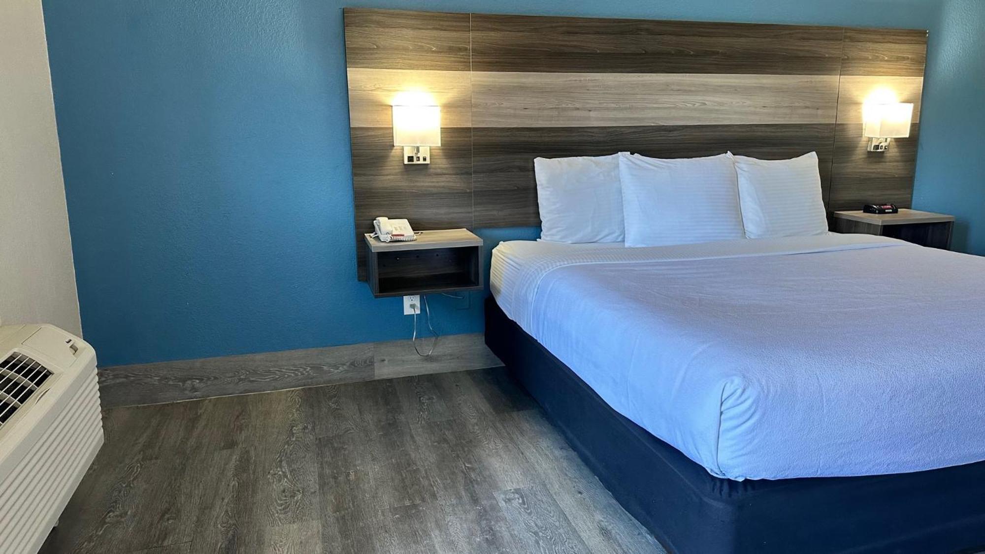 Days Inn By Wyndham San Diego Vista Dış mekan fotoğraf