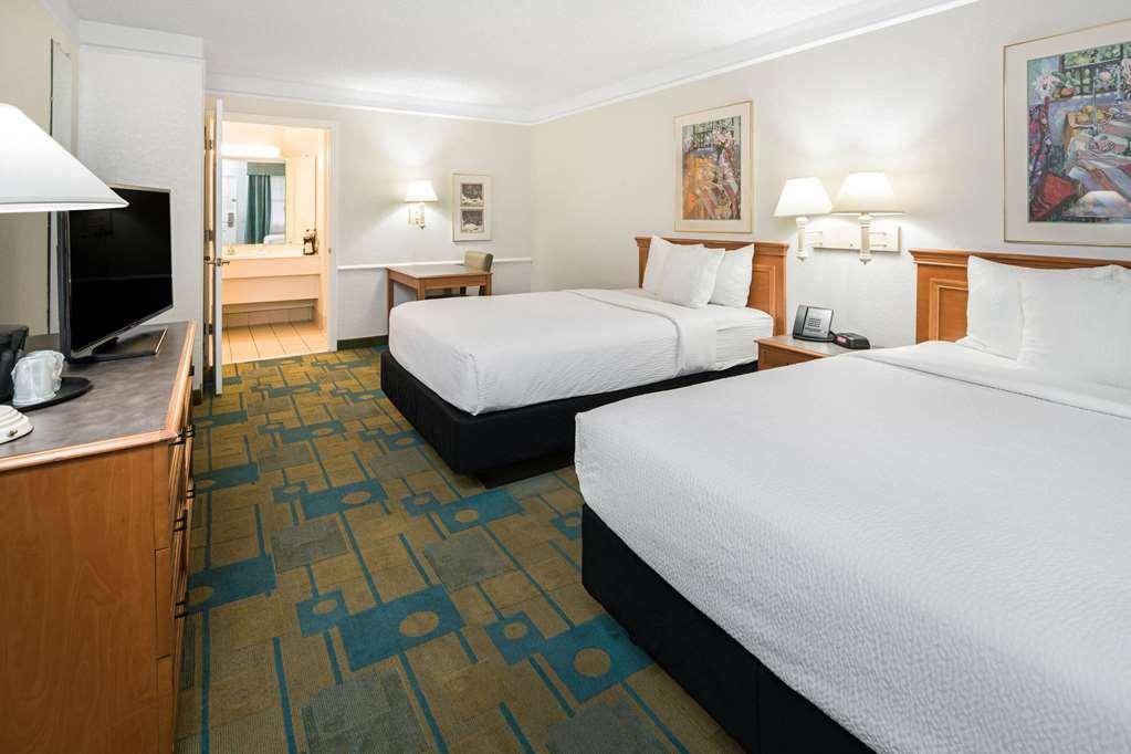 Days Inn By Wyndham San Diego Vista Oda fotoğraf