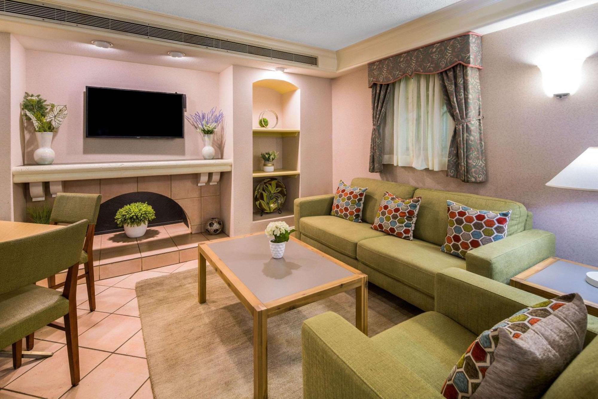 Days Inn By Wyndham San Diego Vista Dış mekan fotoğraf